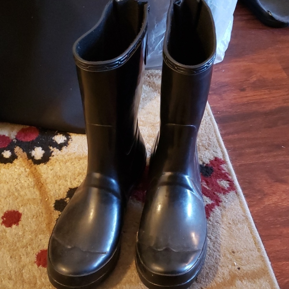 Polar Rain Boots!